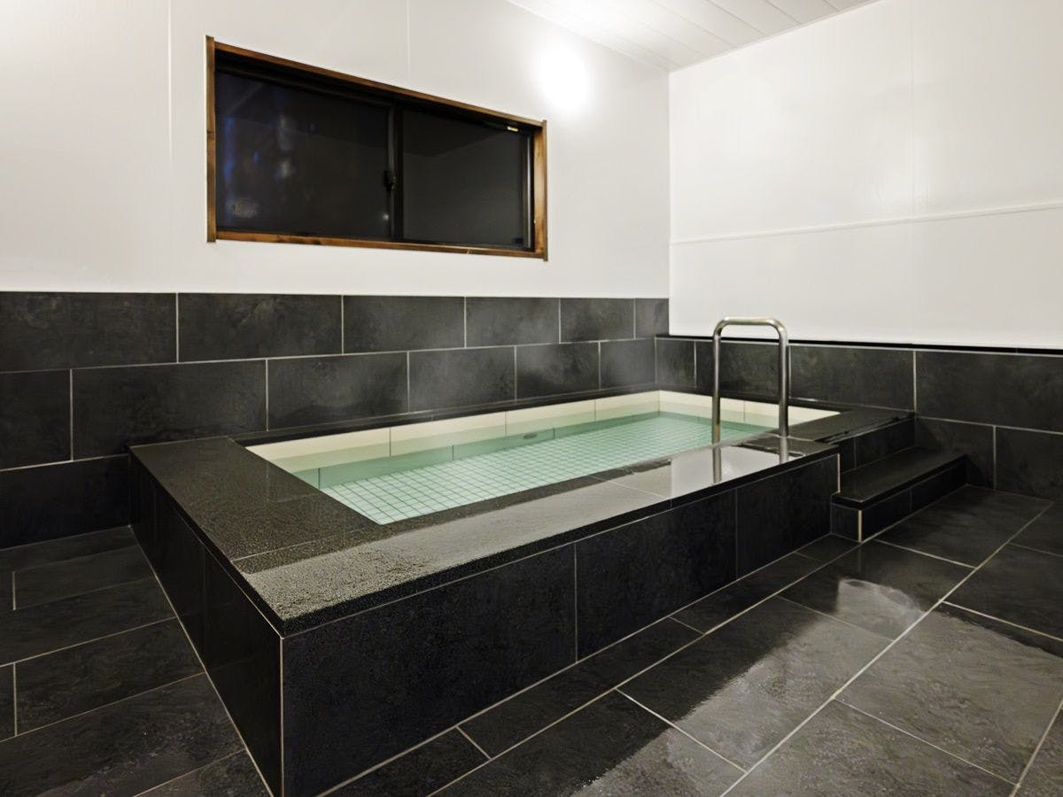 *【관내 욕장】