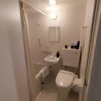 전관 모든 객실에 유닛 욕실이 있습니다.