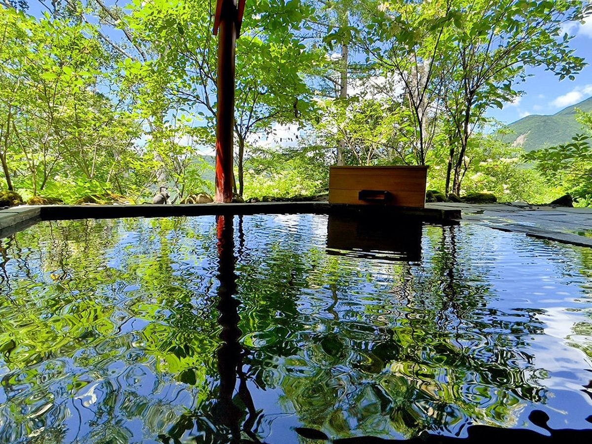 อาคารหลัก อ่างอาบน้ำกลางแจ้ง