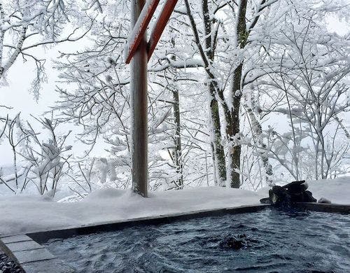 四季折々の景色を眺められる貸切露天