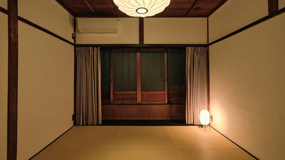 Tsumugi Kami-urokogatacho
