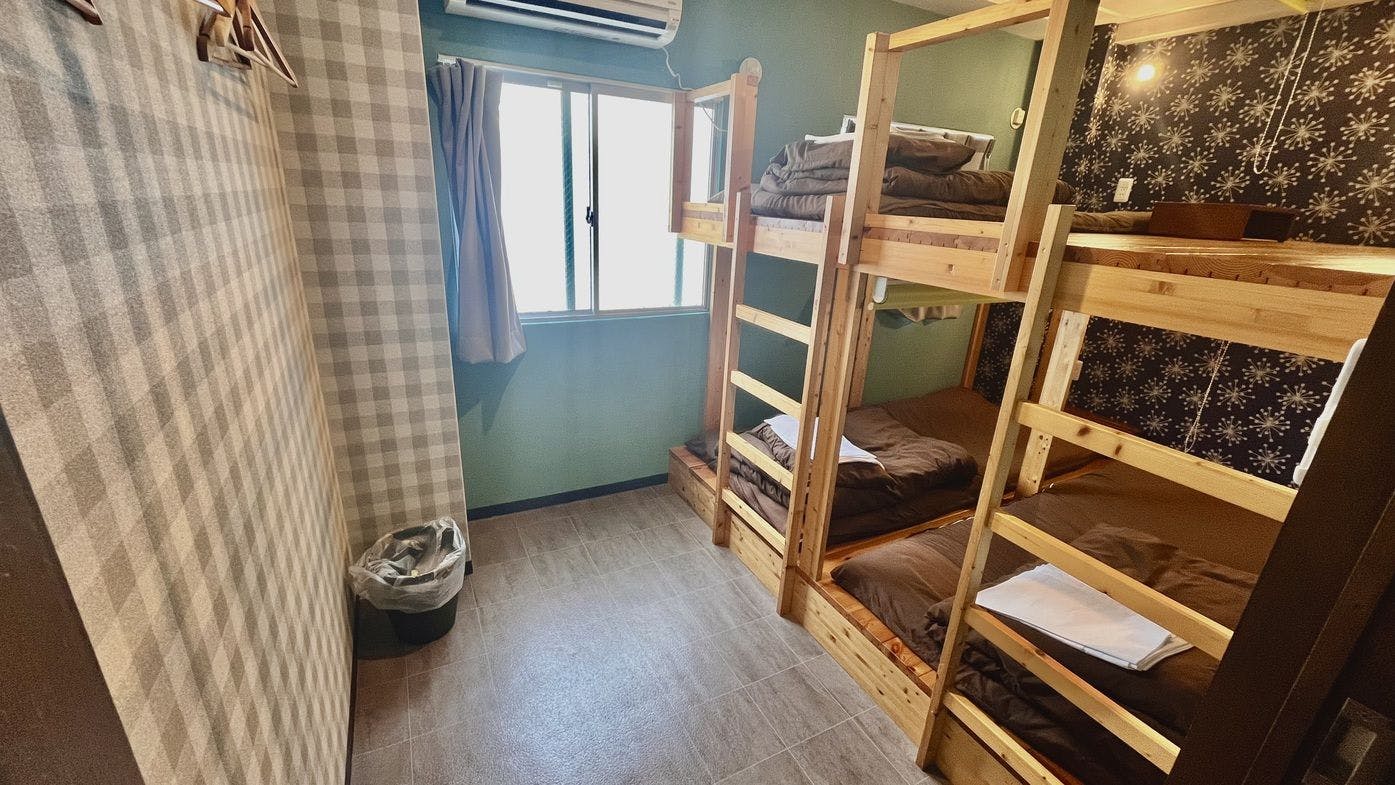 R Hostel Namba South