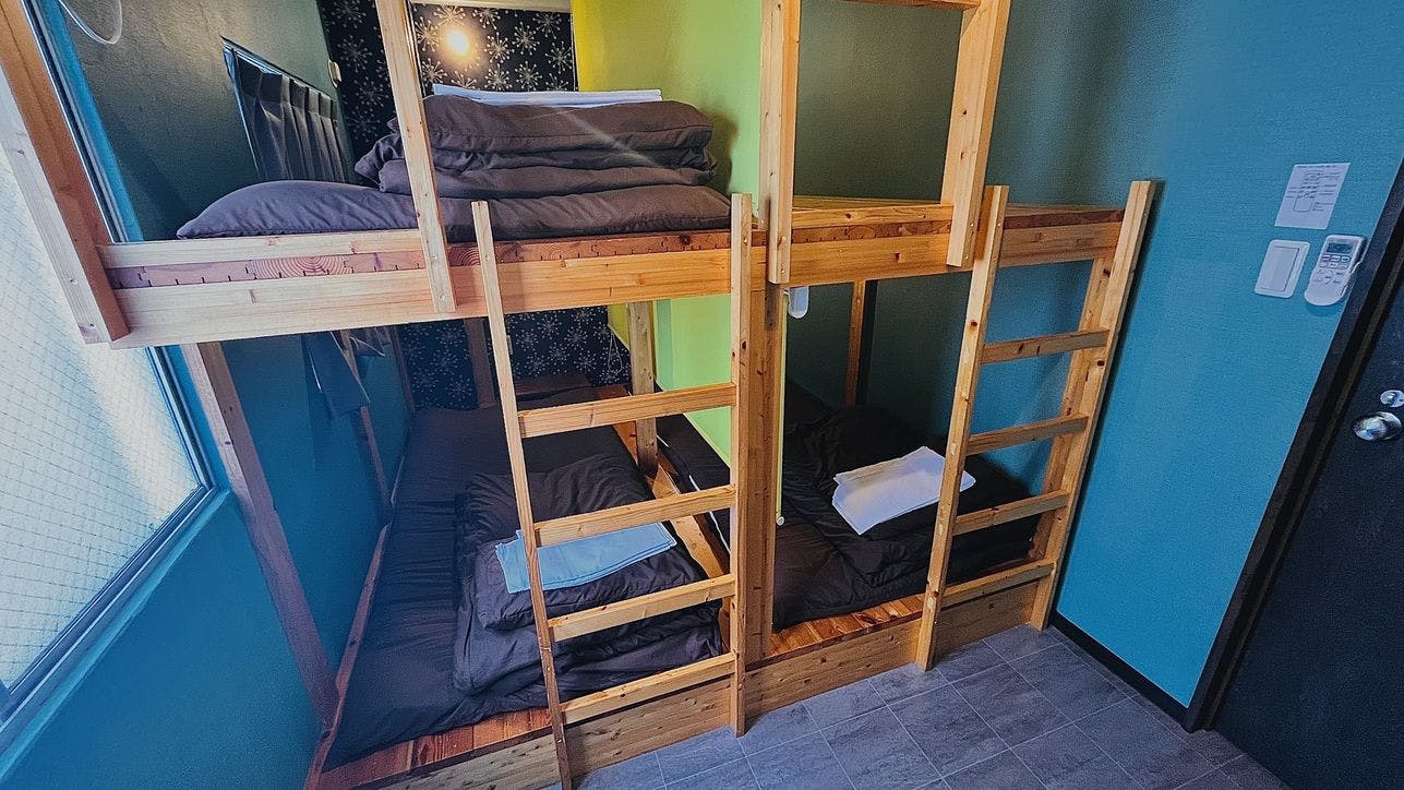 R Hostel Namba South