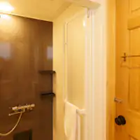 이코노미 더블룸 샤워 부스