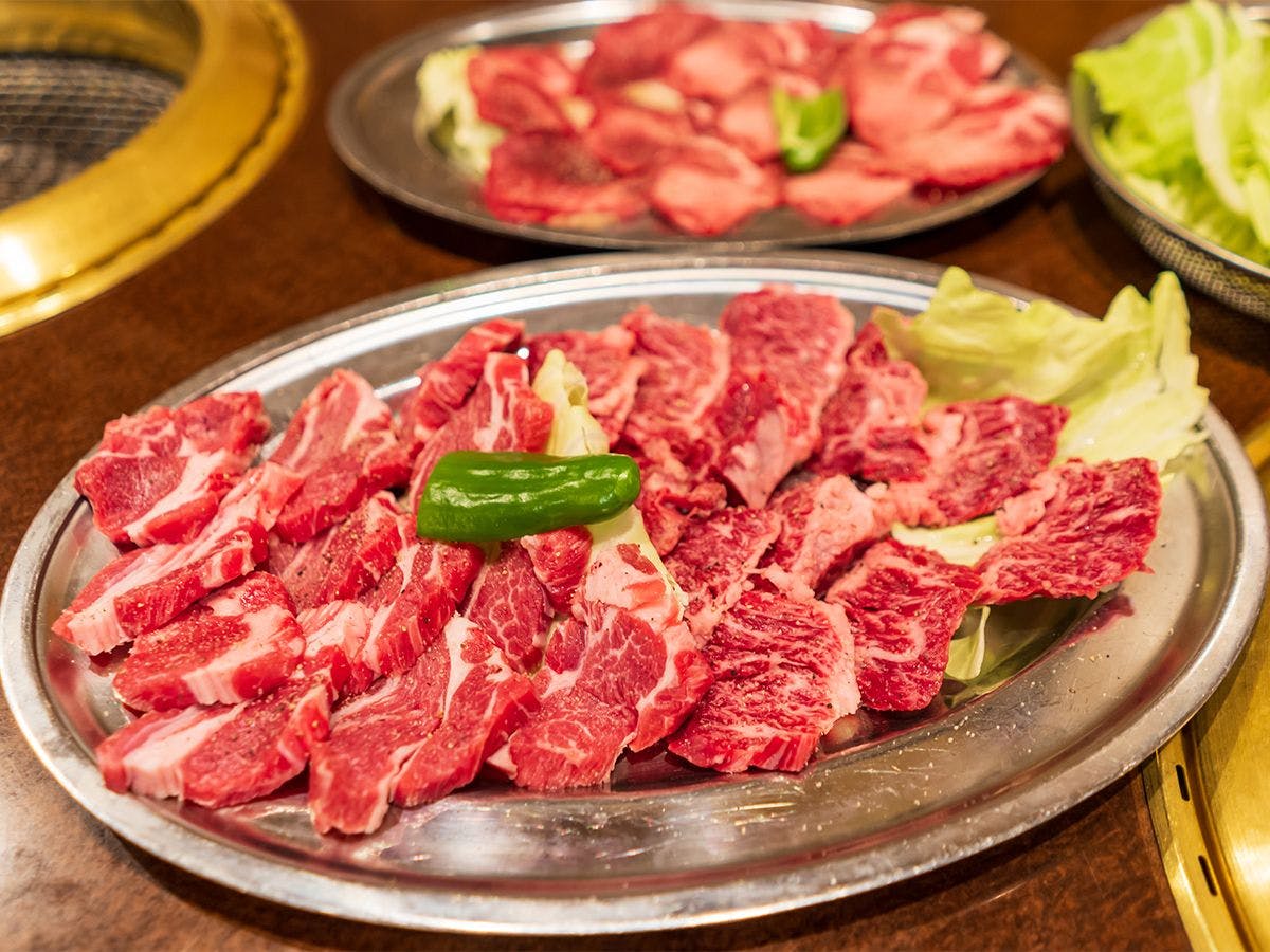 Iida adalah bandar yakiniku.