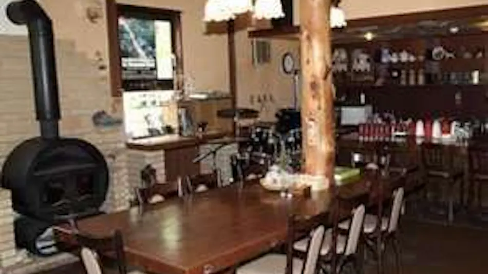 GUESTHOUSE CAFE&BAR UNILA