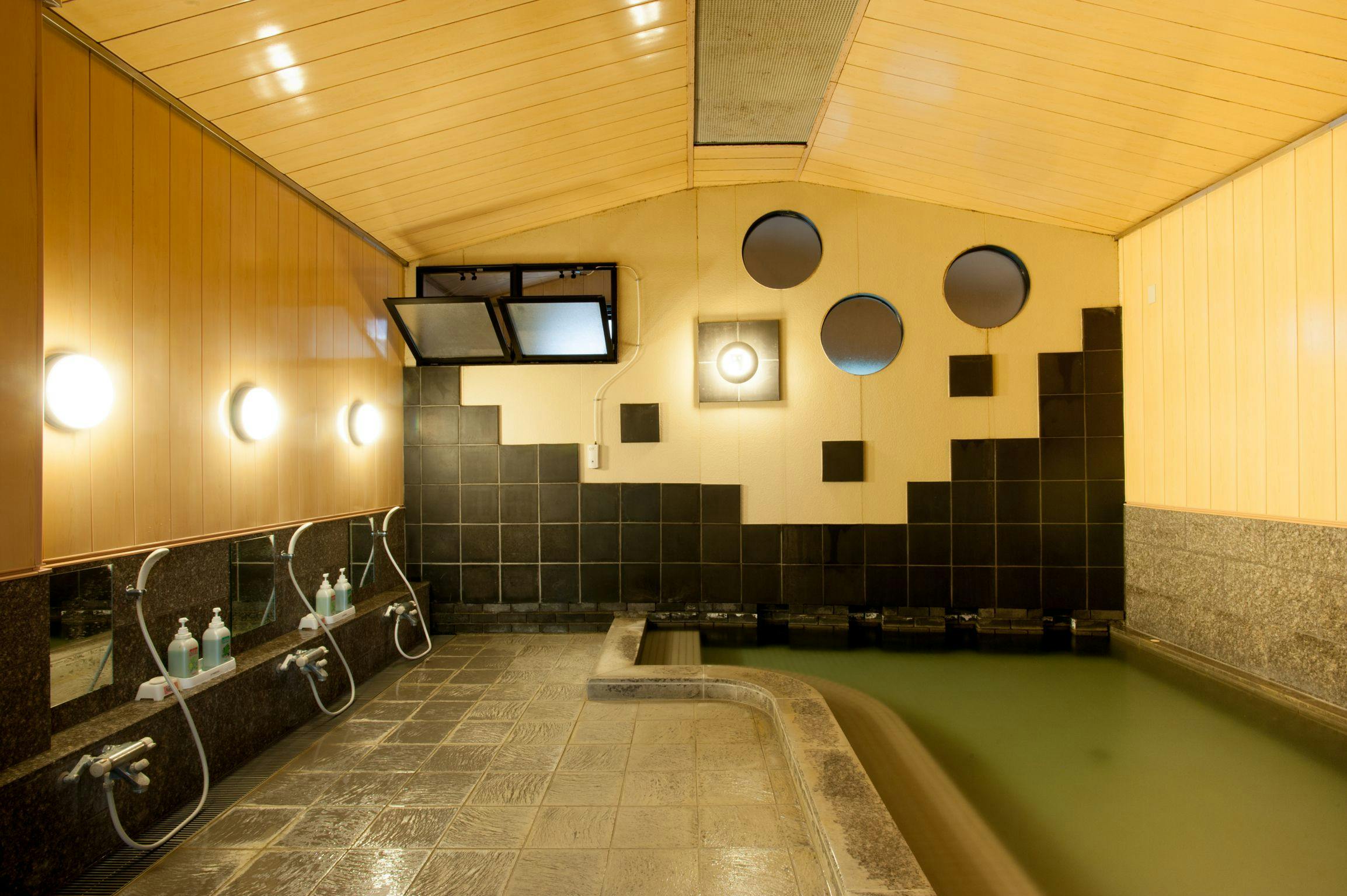 Ureshino Onsen Kappo Ryokan Kotoen