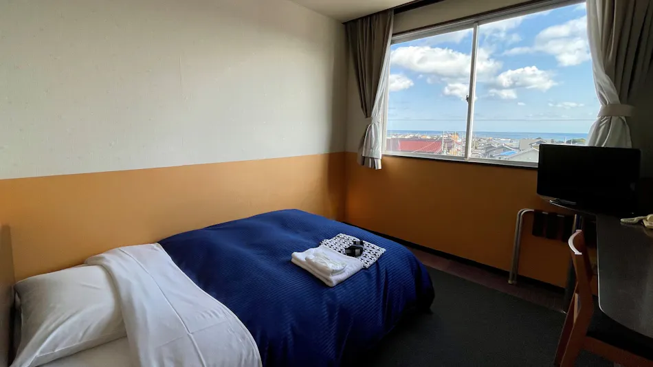 Hitachi Hotel Crane