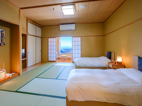 ห้องนอนสไตล์ญี่ปุ่น 12 เสื่อ|รองรับได้ 4 คน