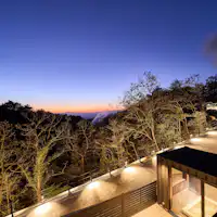 ทัศนียภาพจากการตั้งแคมป์แบบหรูหรา