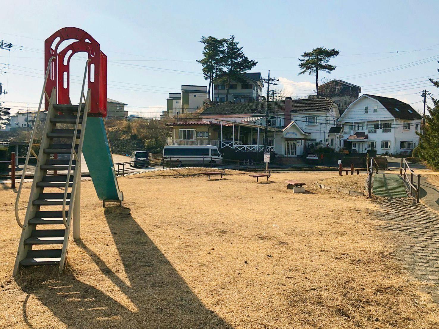 周邊◇住宿正面有公園