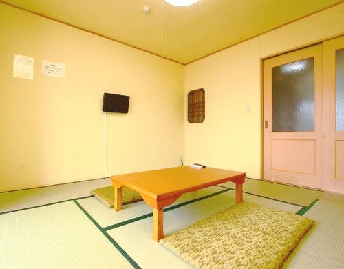 お得に泊まれる8畳和室