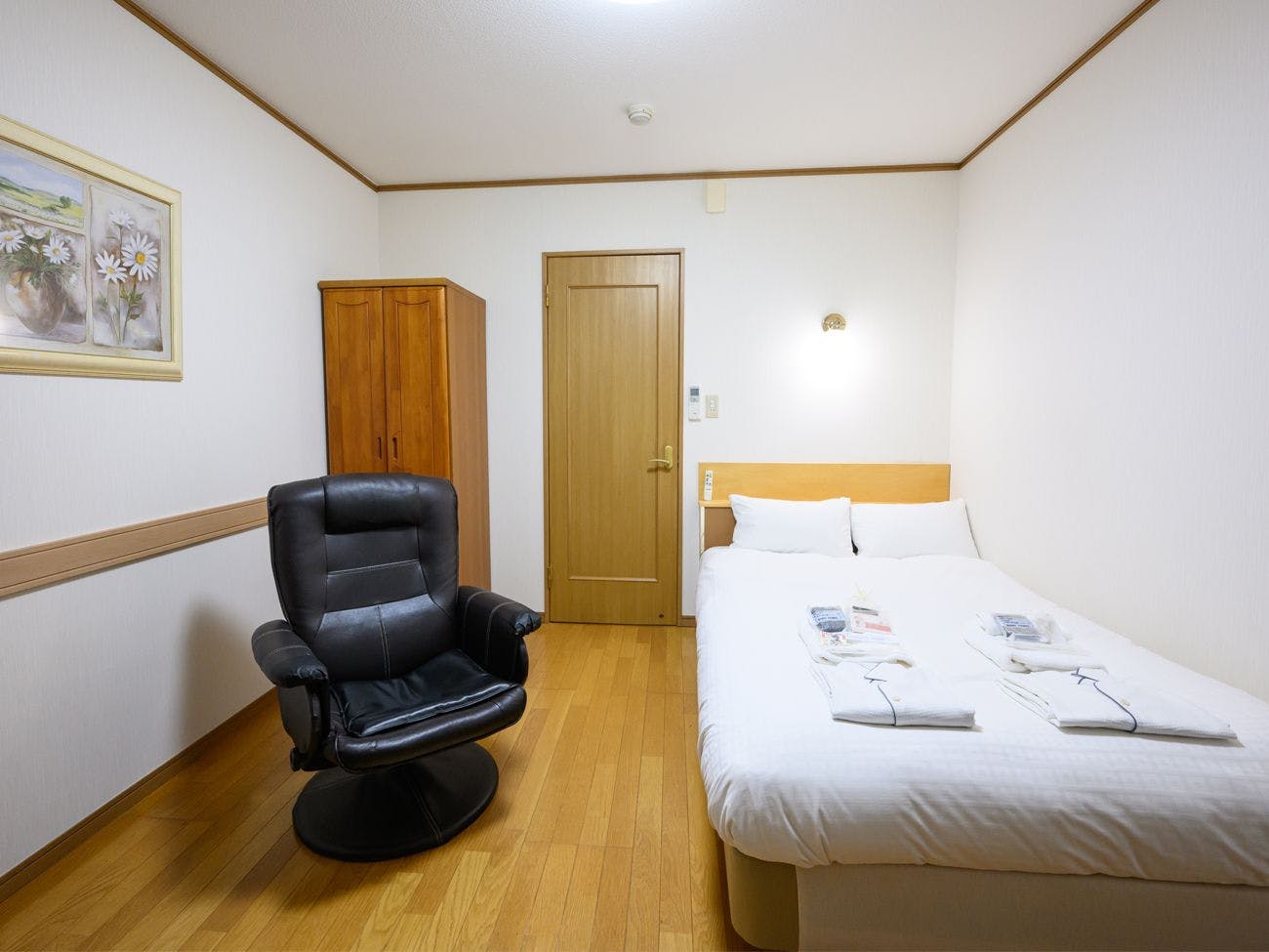 ห้องพักทุกห้องมีเตียงกึ่งคู่ของ France Bed