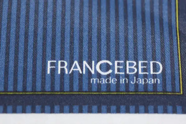 ห้องพักทุกห้องมีเตียงกึ่งคู่ของ France Bed