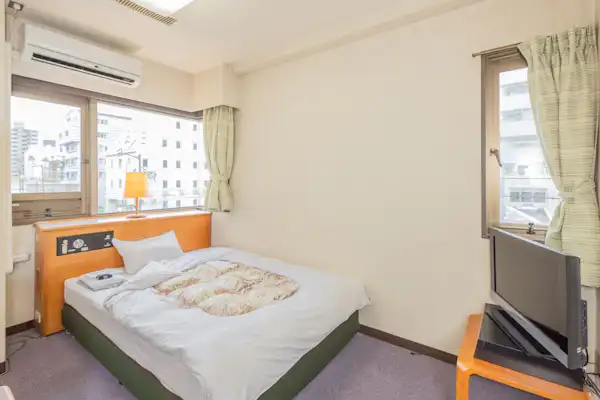 มีห้องน้ำและห้องสุขา
เตียงขนาดเซมิ-ดับเบิล