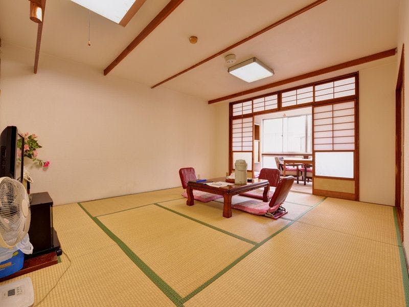 Kusatsu Onsen Two Types of Hot Springs Iijima Inn