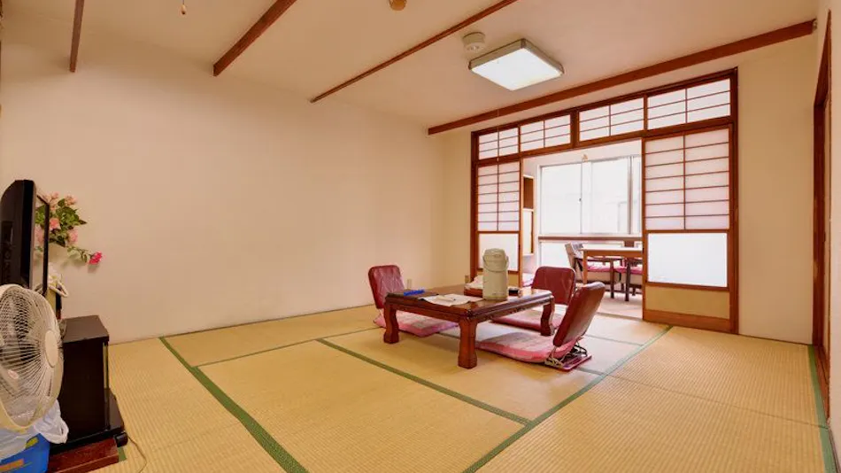 Kusatsu Onsen Two Types of Hot Springs Iijima Inn