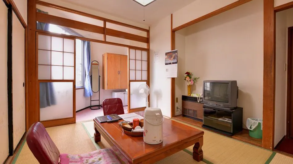 Kusatsu Onsen Two Types of Hot Springs Iijima Inn