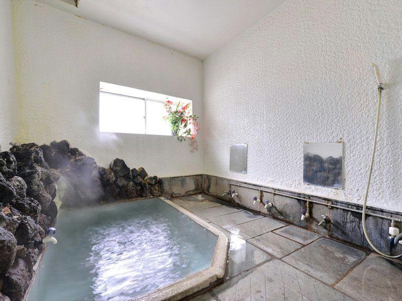 Kusatsu Onsen Two Types of Hot Springs Iijima Inn