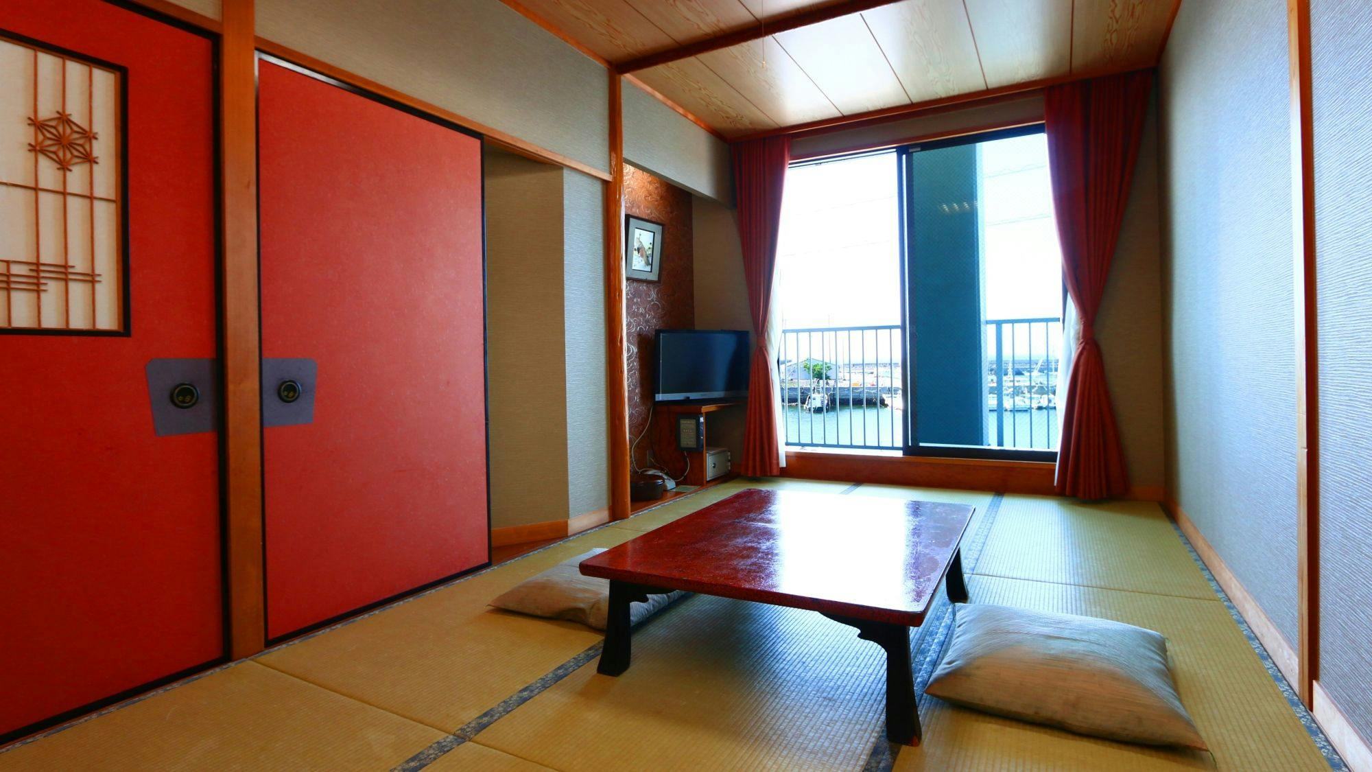 2~4명용 일본식 방 102호 (화장실 포함)