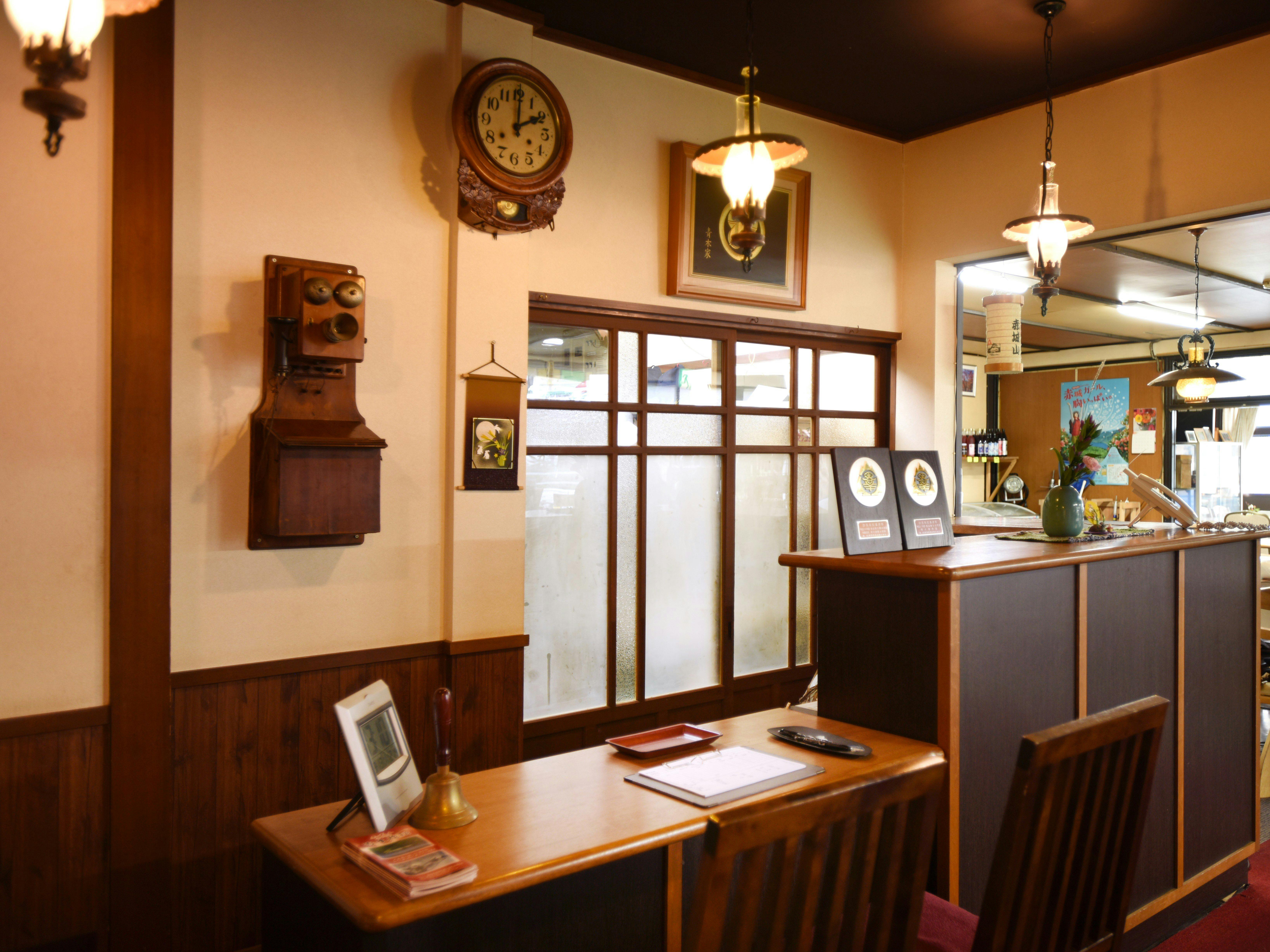 แผนกต้อนรับที่มีบรรยากาศยุคโชวะ