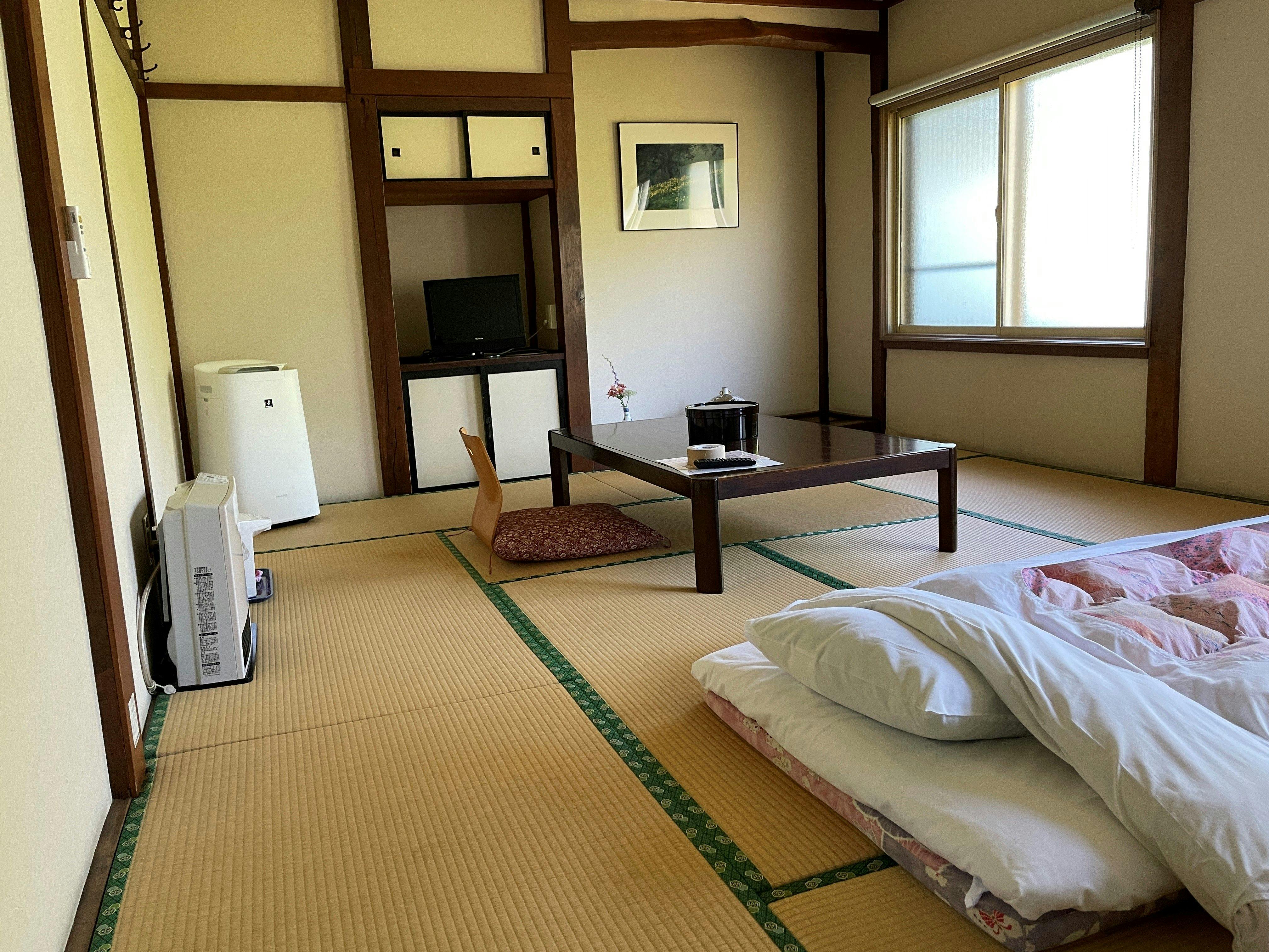 ห้องสไตล์ญี่ปุ่นย้อนยุคยุคโชวะ (10 เสื่อทาทามิ)