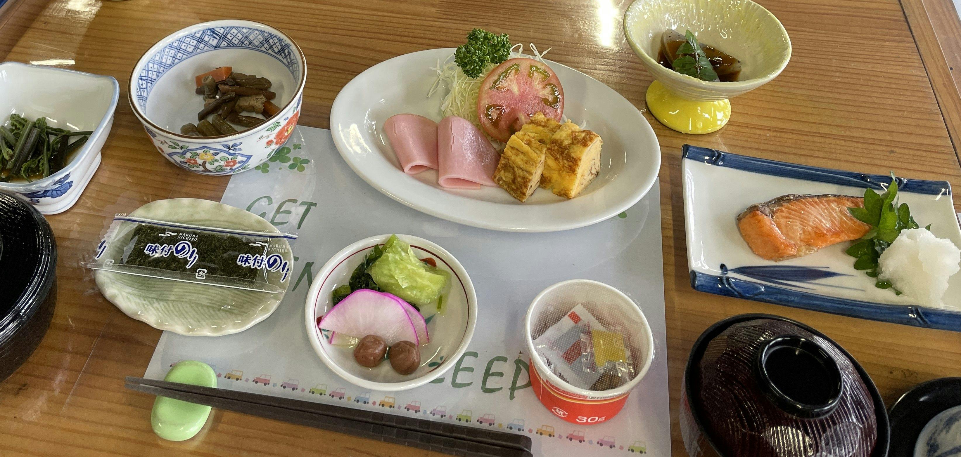 อาหารเช้าที่อิ่มอร่อย.