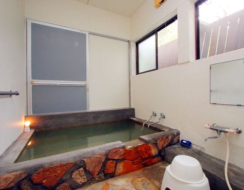 一棟貸し離れの内風呂