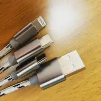 สาย USB เป็นต้น