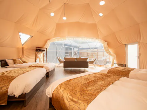 เต็นท์โดมแบบ 8M พร้อมเตียง 4 เตียง