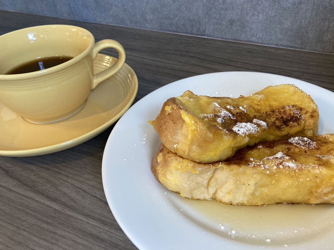 《선택 가능한 가벼운 아침식사》프렌치 토스트