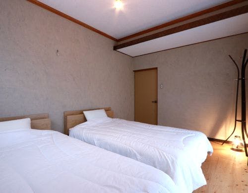 【COOL SHIP】1-2名のセミダブル2台の洋室