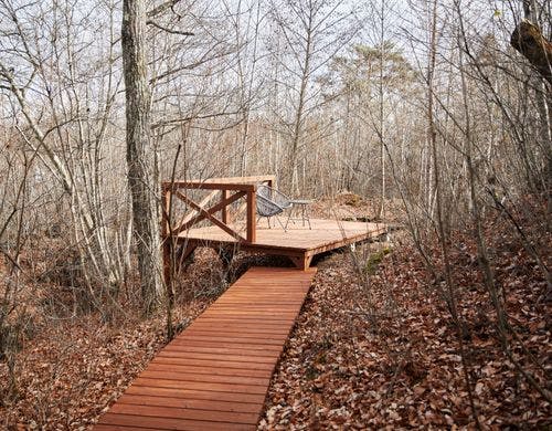 森林浴満喫の離れの専用テラス