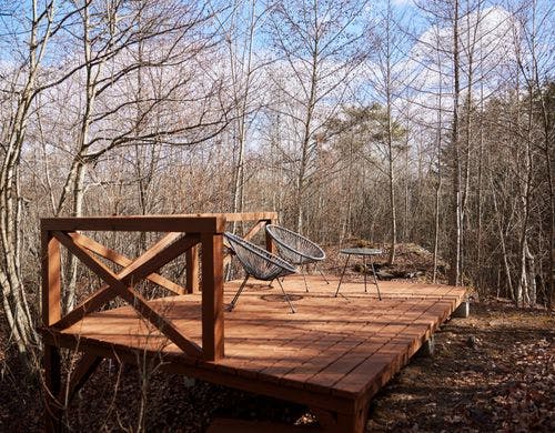 森林浴満喫の離れの専用テラス