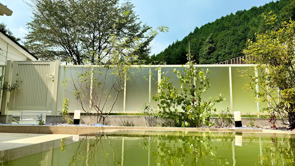 Minami Aso Blue Bee Garden