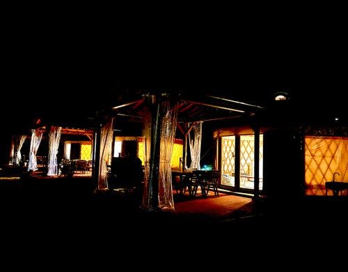 雰囲気ばっちりのゲルテント