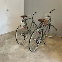 Lối vào + Xe đạp