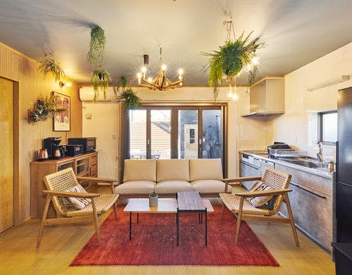 家具を配置した広々ビングダイニング