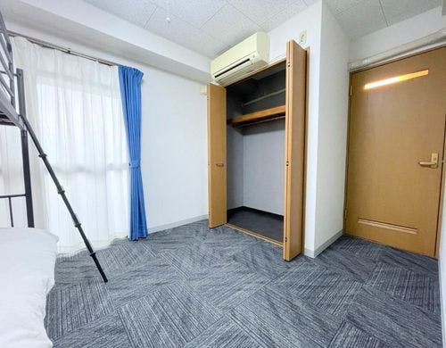 ベッドルーム１０