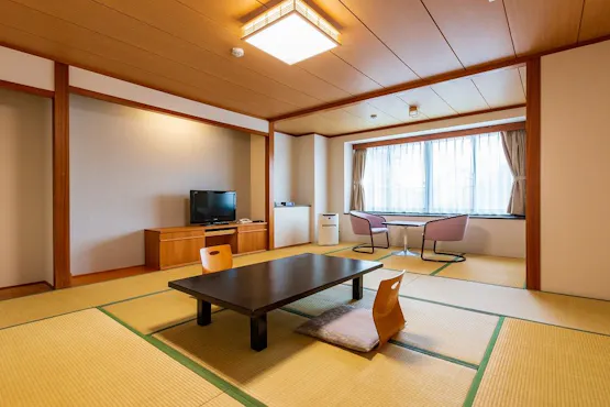 ห้องพักแบบญี่ปุ่น (สูบบุหรี่ได้)