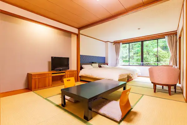 ห้องพักสไตล์ญี่ปุ่นและตะวันตก (สูบบุหรี่ได้)