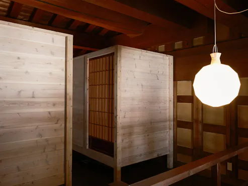 ห้องบ็อกซ์รูมพร้อมเตียงดีไซน์พิเศษยอดนิยม