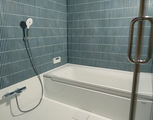 メゾネットスイートのバスルーム