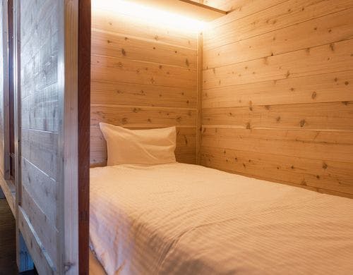 オリジナルベッドが人気のボックスルーム