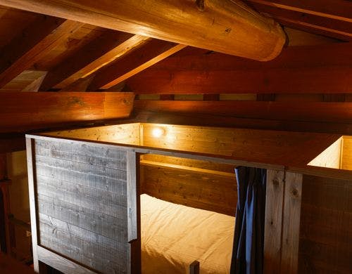 オリジナル二段ベッドが人気のバンクルーム