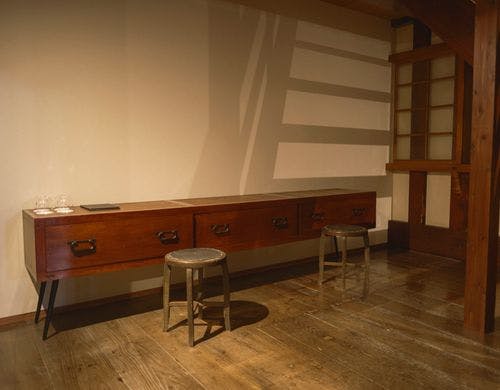 一段箪笥をアップサイクルしたテーブル