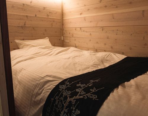 ボックスルームの造作ベッド（セミダブル）