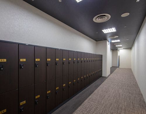 ◇女性用カプセルルーム：専用ロッカー