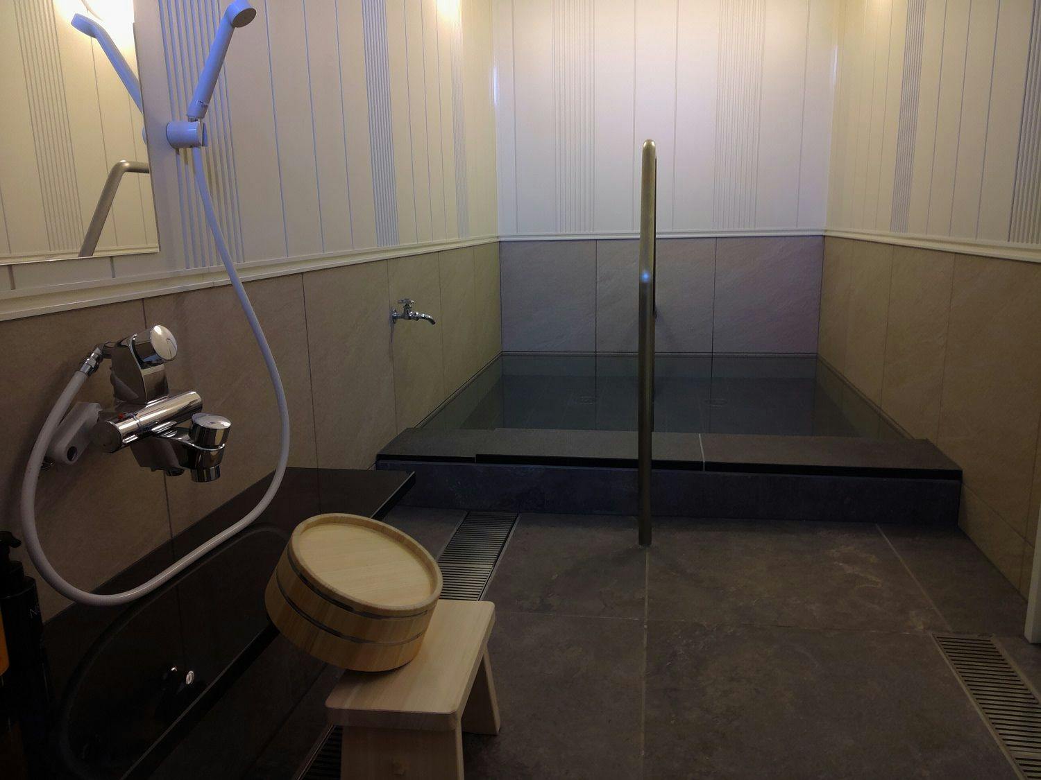 Hotel Crown Hills Goi (BBH Hotel Group)