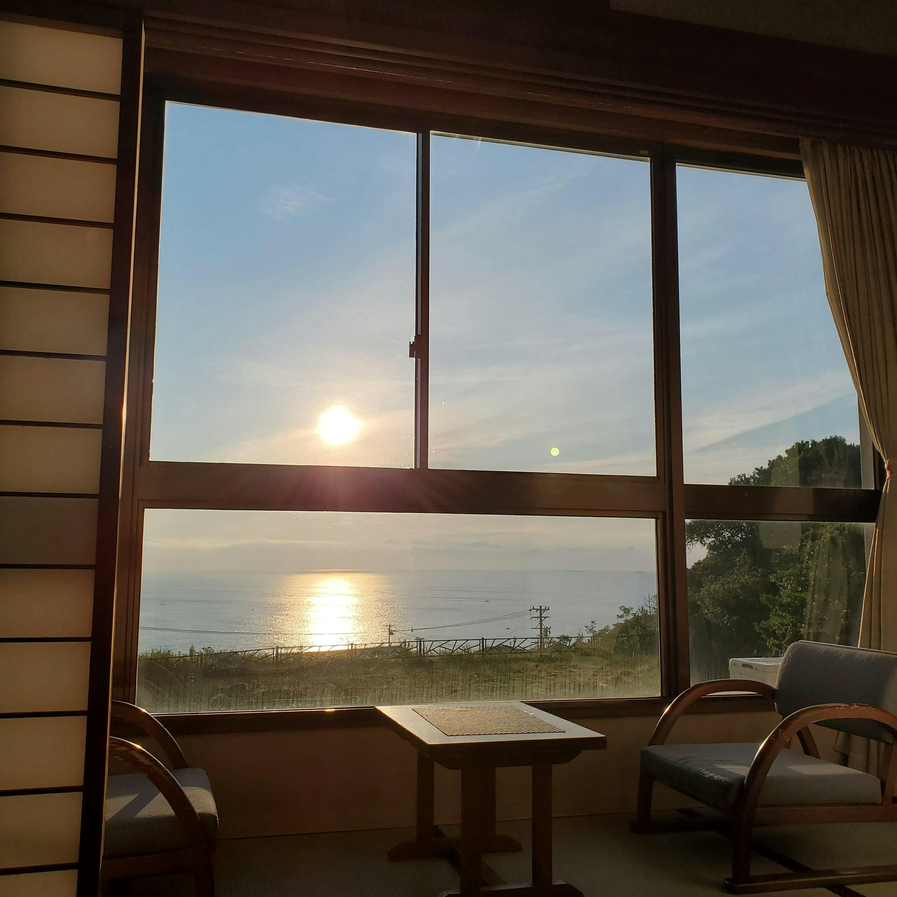 Hidemaru Hanagokoro: An Accommodation to Surrender Your Heart to Stunning Views and Savor the Bounty of the Sea